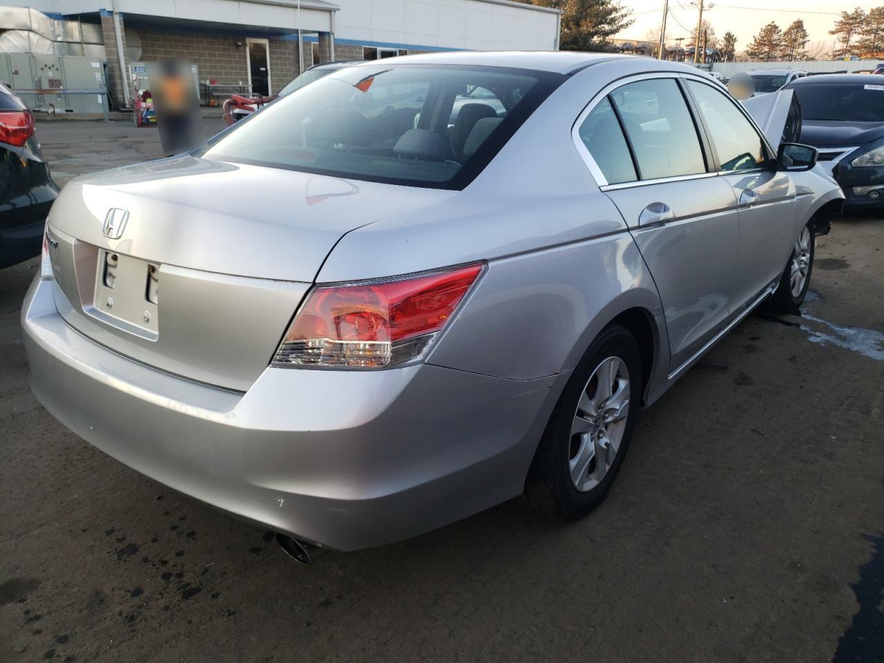 Photo 4 from auction – 2010 HONDA ACCORD LXP with VIN 1HGCP2F44AA012759