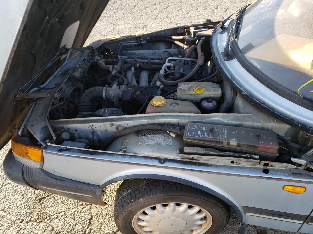 Photo 7 from auction – 1992 SAAB 900 BASE with VIN YS3AK36E5N2016038