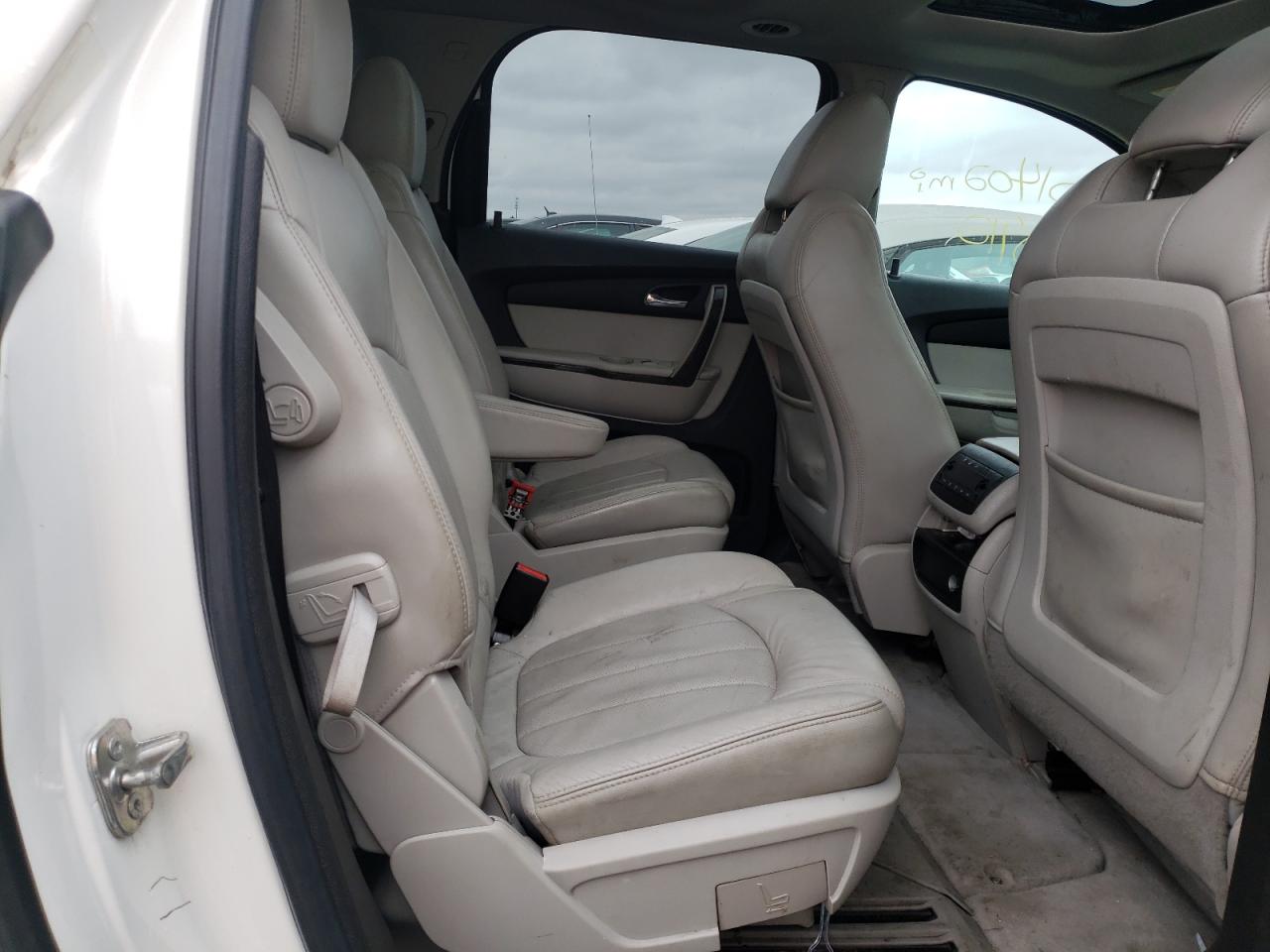 Photo 6 from auction – 2011 GMC ACADIA DEN with VIN 1GKKVTED2BJ397364
