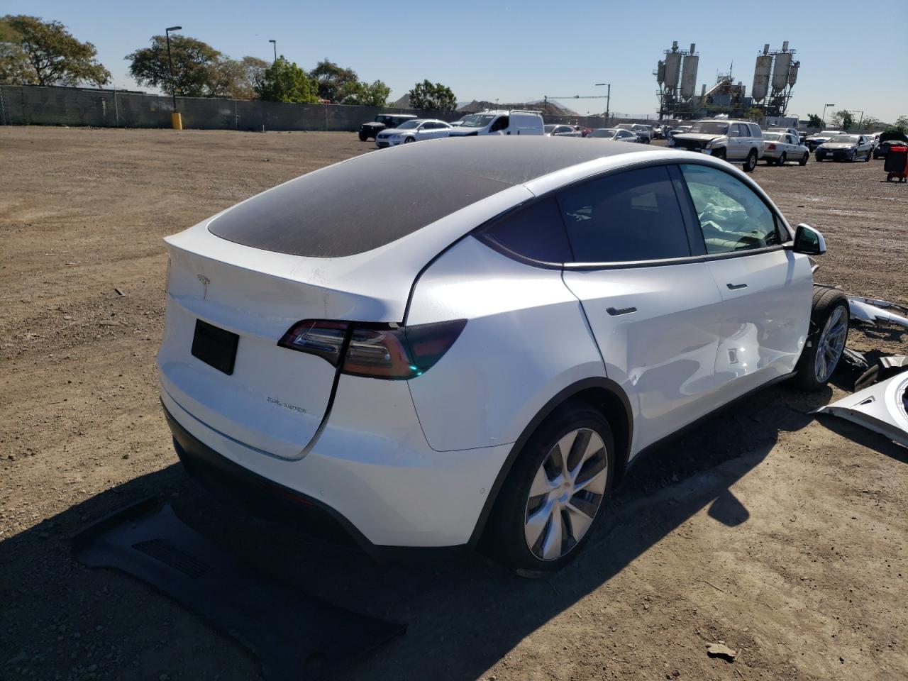 Photo 4 from auction – 2021 TESLA MODEL Y with VIN 5YJYGAEE2MF150658