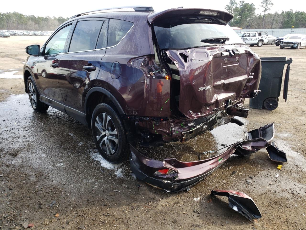 Photo 3 from auction – 2018 TOYOTA RAV4 LE with VIN 2T3BFREV2JW784498