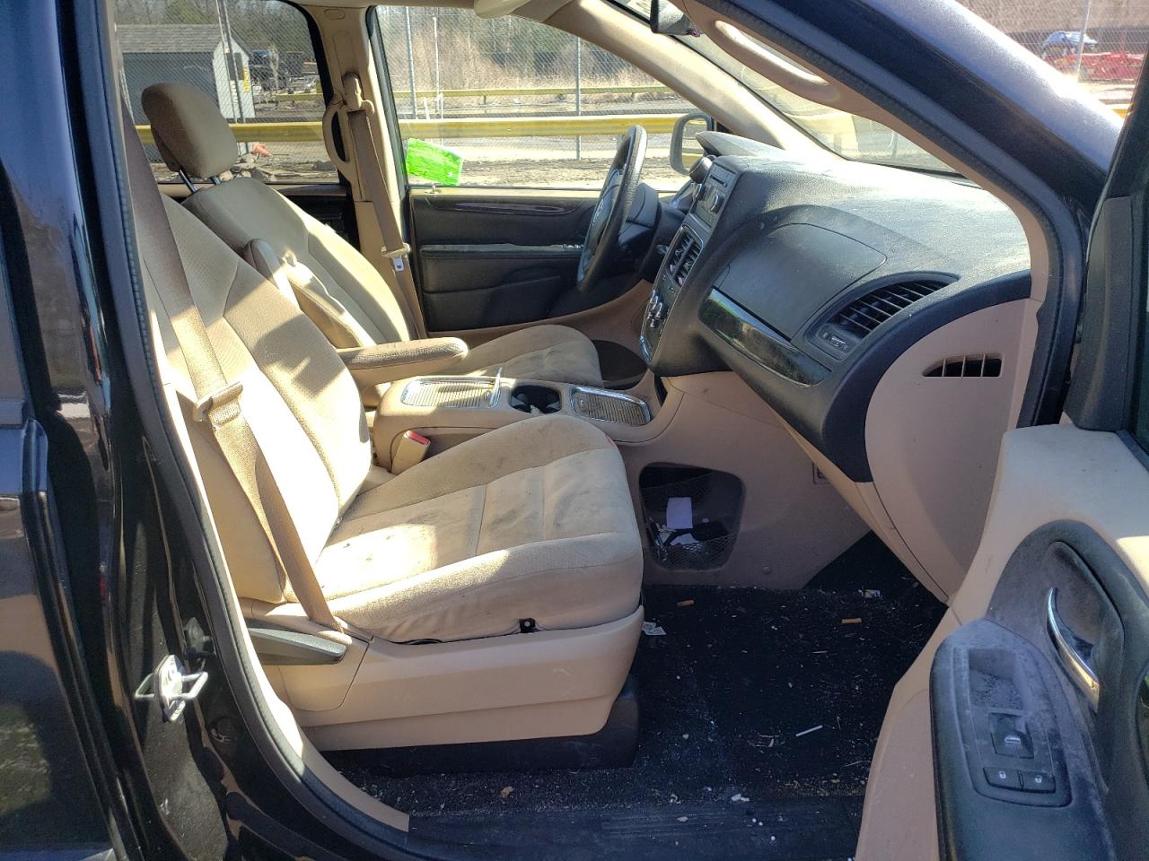 Photo 5 from auction – 2016 DODGE GRAND CARA with VIN 2C4RDGCG3GR375233