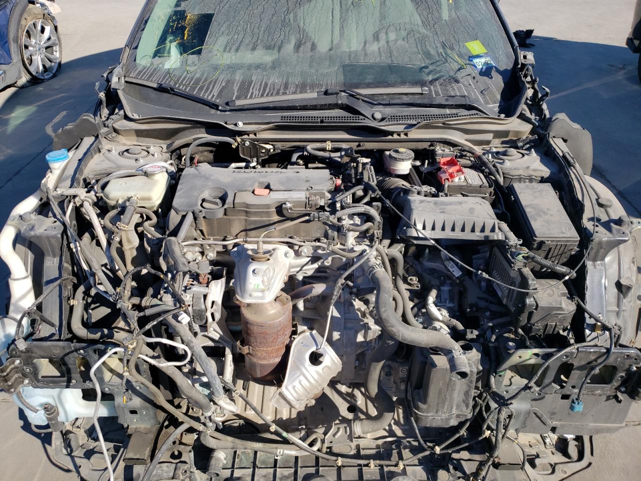Photo 7 from auction – 2018 HONDA CIVIC EX with VIN 2HGFC2F8XJH552064