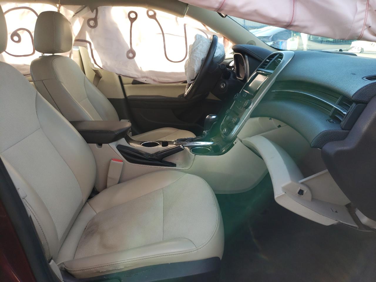 Photo 5 from auction – 2015 CHEVROLET MALIBU 2LT with VIN 1G11D5SL9FF180963