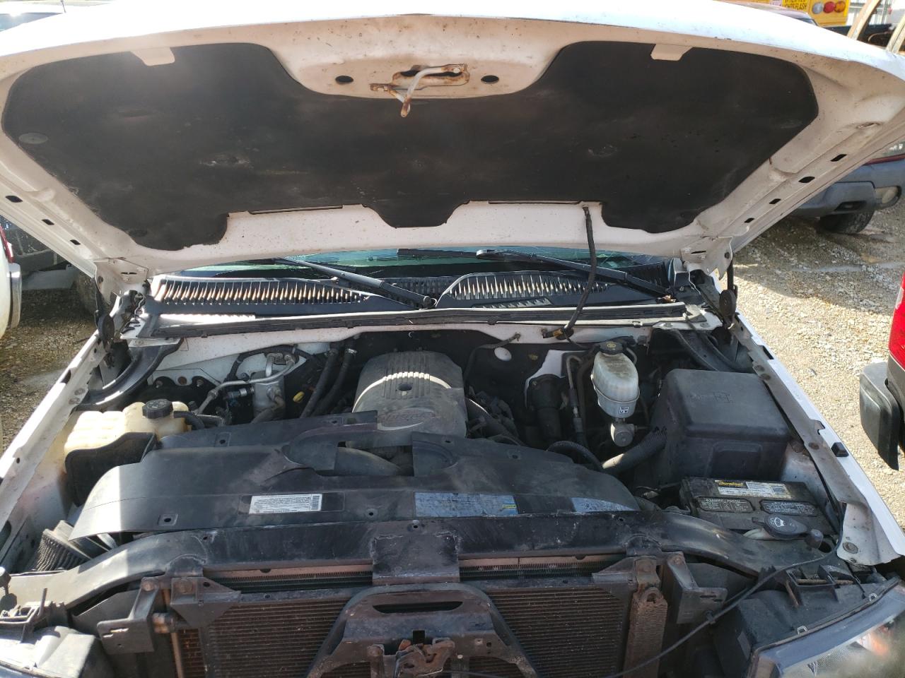 Photo 7 from auction – 2005 CHEVROLET SILVERADO with VIN 1GCHK29U45E220038