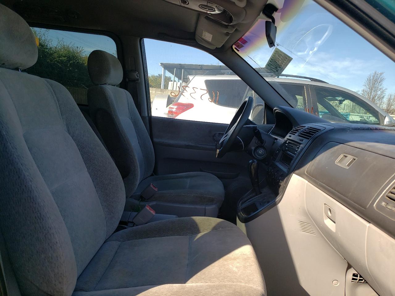 Photo 5 from auction – 2004 KIA SEDONA EX with VIN KNDUP131X46505537
