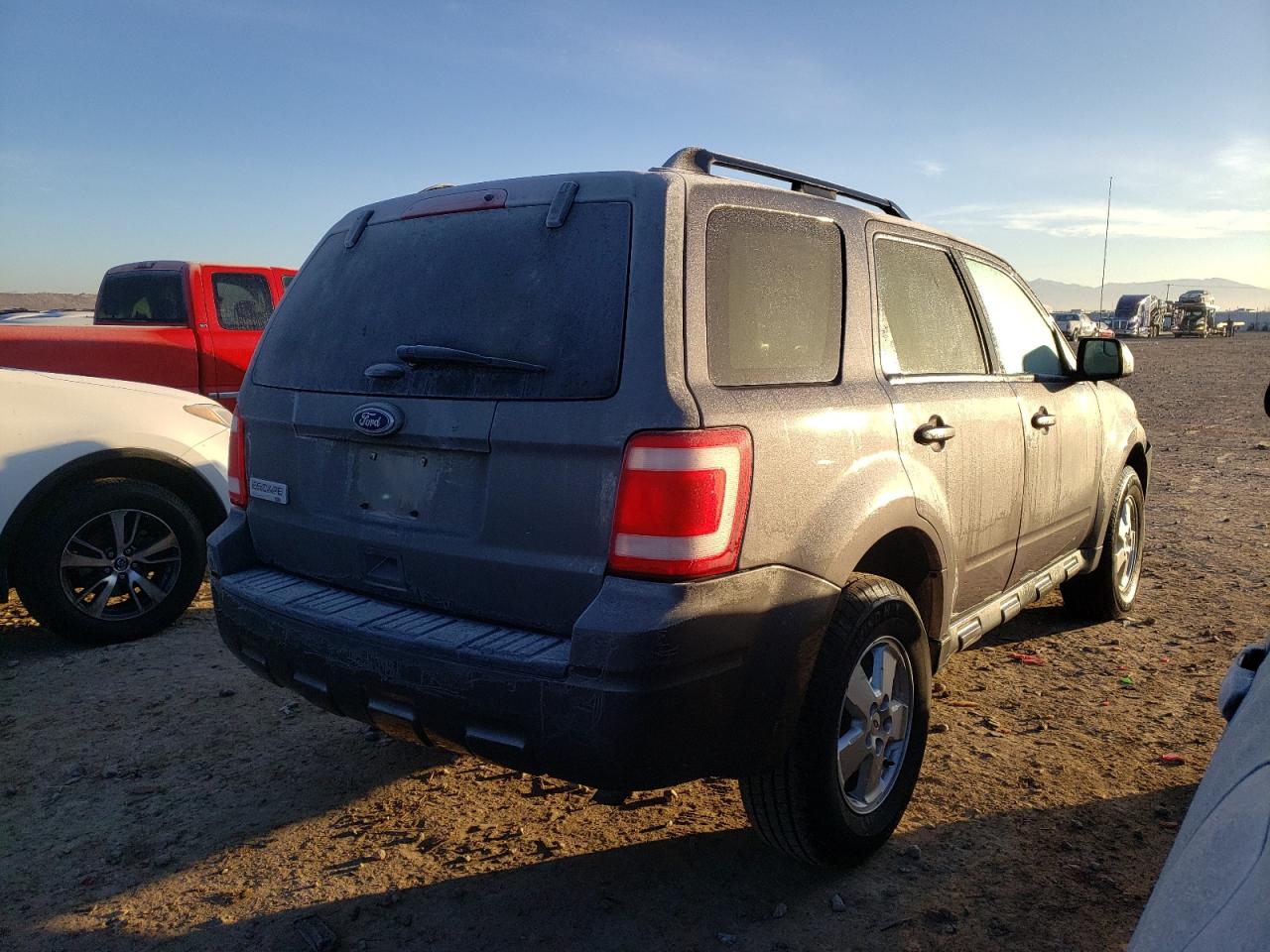 Photo 4 from auction – 2011 FORD ESCAPE XLT with VIN 1FMCU0D78BKC30428