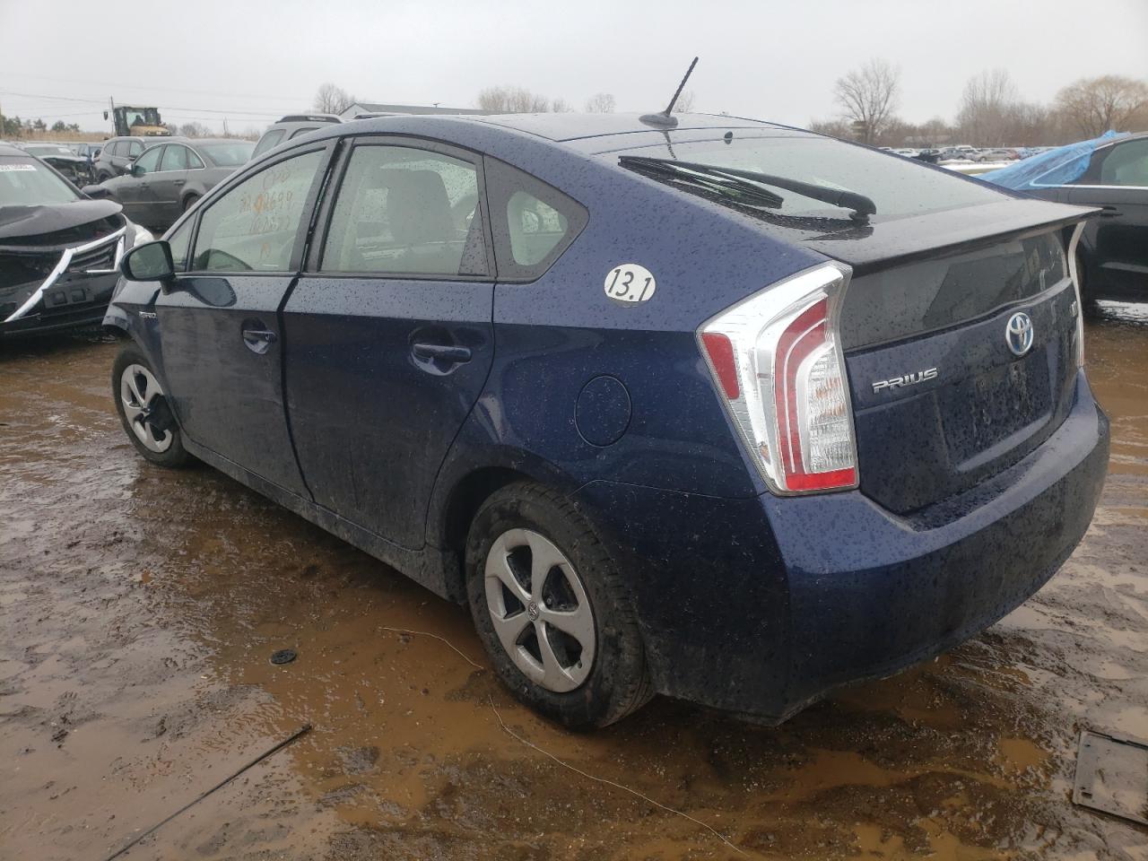 Photo 3 from auction – 2013 TOYOTA PRIUS with VIN JTDKN3DU3D1729215