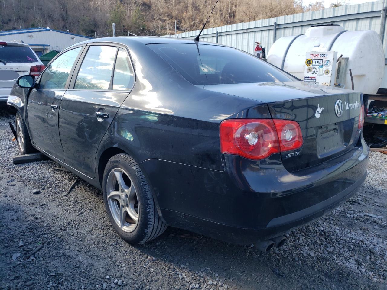 Photo 3 from auction – 2007 VOLKSWAGEN JETTA 2.5 with VIN 3VWPG71K17M064250