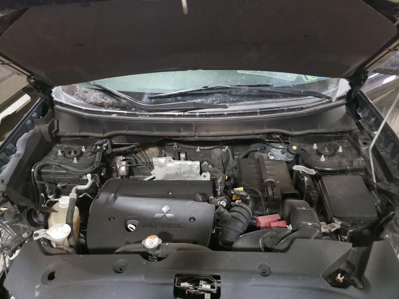 Photo 7 from auction – 2015 MITSUBISHI OUTLANDER with VIN 4A4AR4AU4FE013728