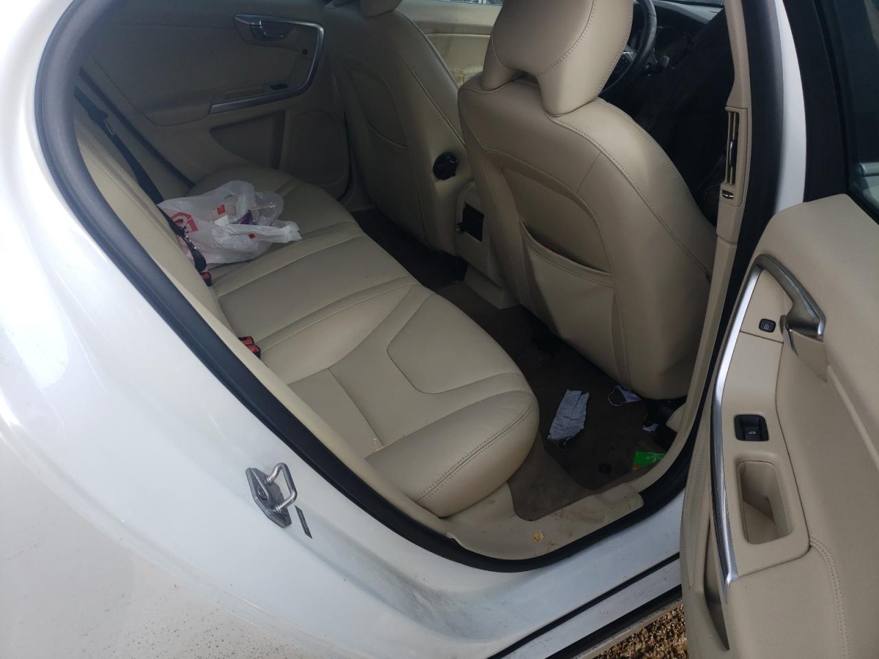 Photo 6 from auction – 2015 VOLVO S60 PREMIE with VIN YV140MFB4F1315768