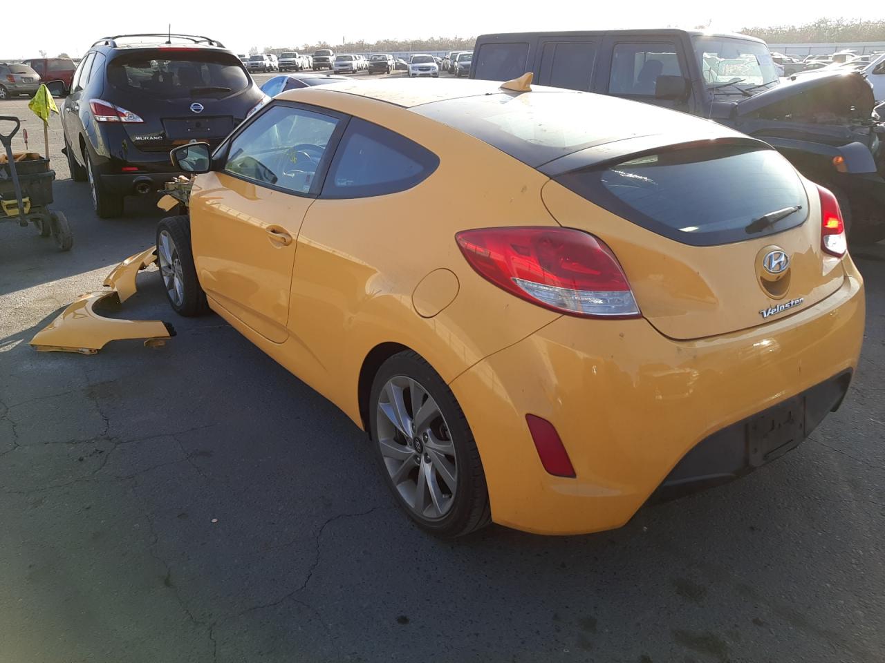 Photo 3 from auction – 2017 HYUNDAI VELOSTER with VIN KMHTC6AD6HU315927