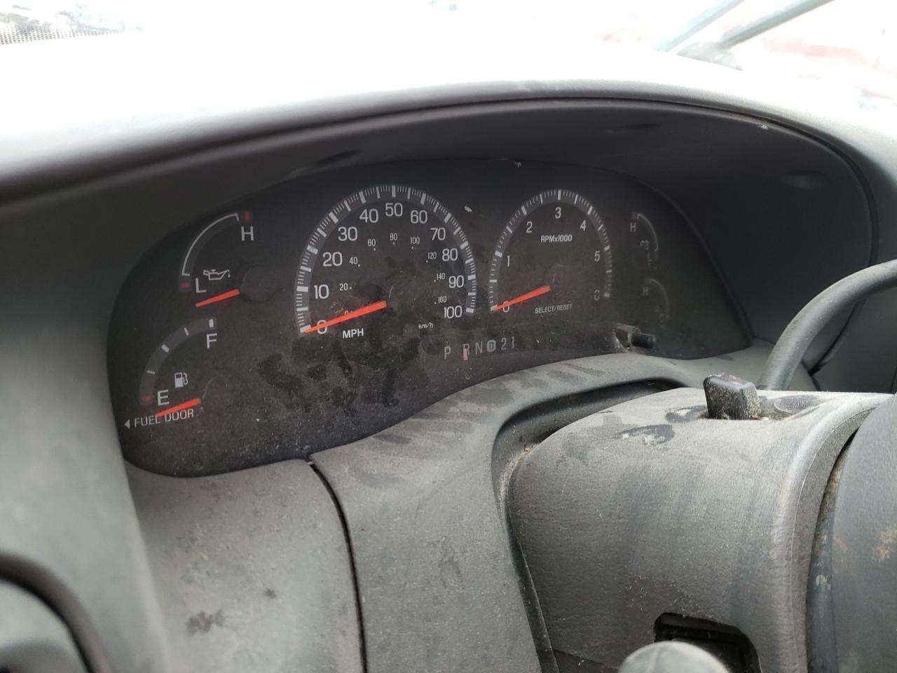 Photo 8 from auction – 2001 FORD F150 with VIN 1FTRW08L11KF39821