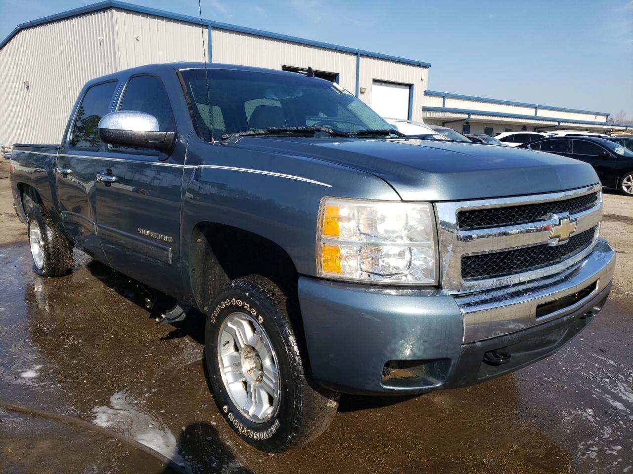 CHEVROLET SILVERADO 2011 with VIN 3GCPKSE33BG279675 - Photo from auction