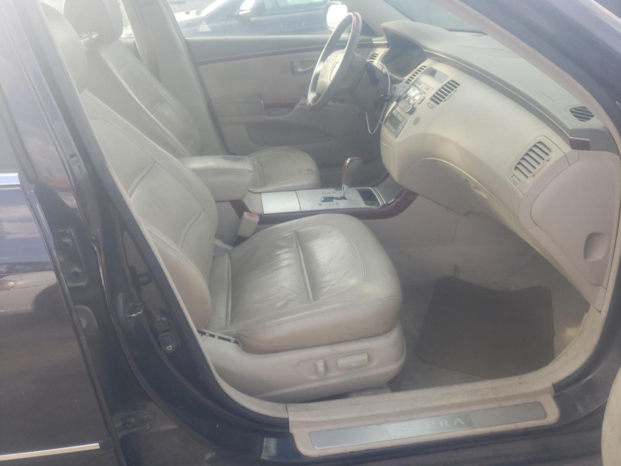Photo 5 from auction – 2006 HYUNDAI AZERA SE with VIN KMHFC46F16A034502