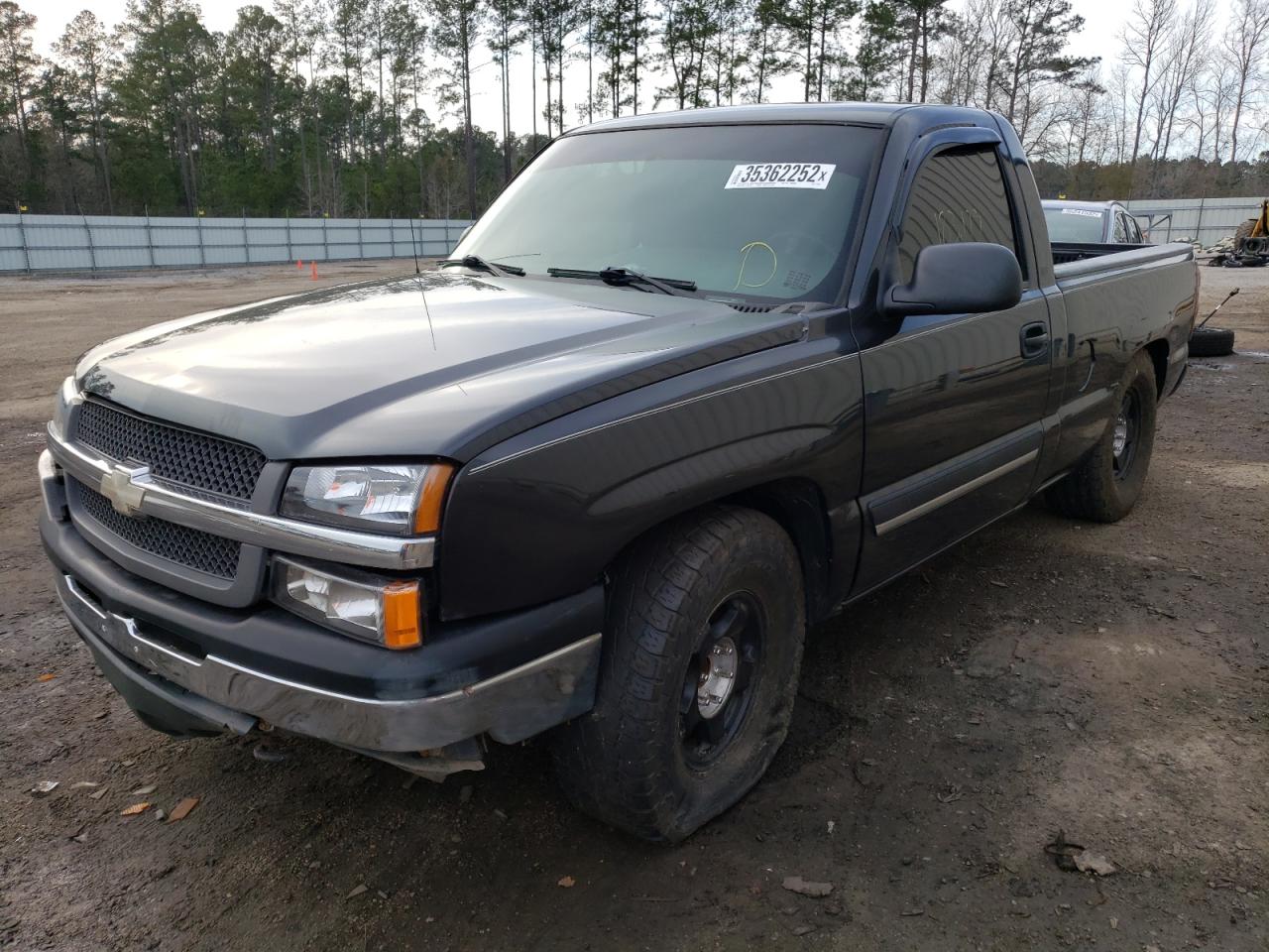 Photo 2 from auction – 2005 CHEVROLET SILVERADO with VIN 1GCEC14X55Z114606