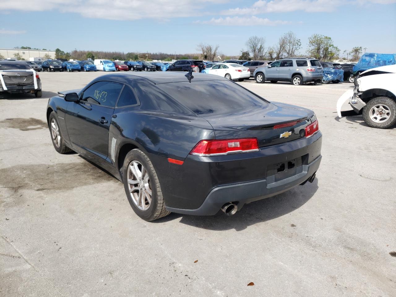 Photo 3 from auction – 2015 CHEVROLET CAMARO LS with VIN 2G1FB1E34F9117228