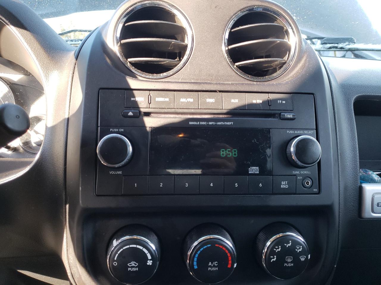 Photo 9 from auction – 2015 JEEP COMPASS SP with VIN 1C4NJDBB9FD153857