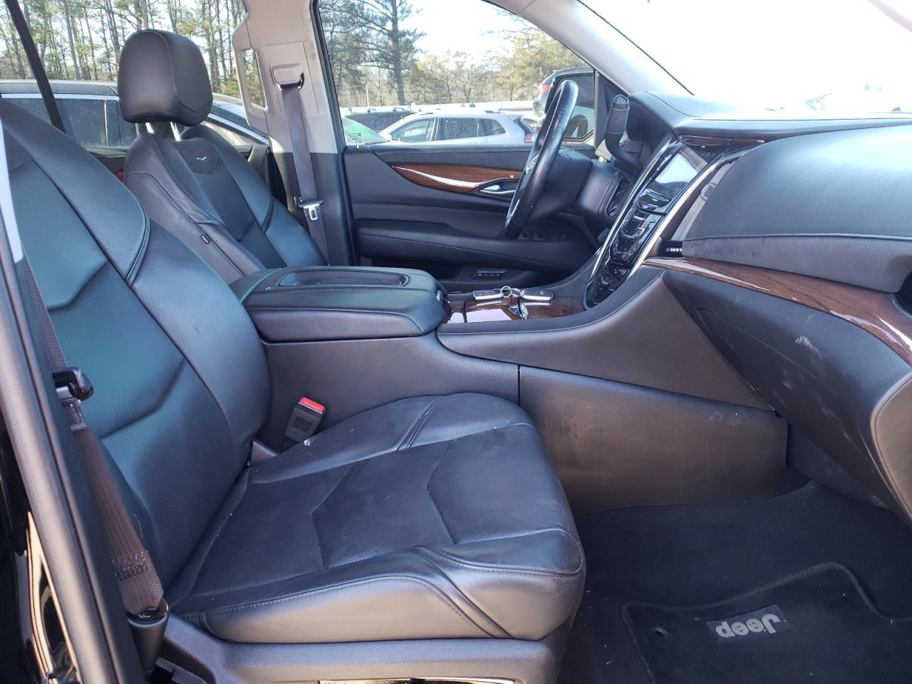 Photo 5 from auction – 2017 CADILLAC ESCALADE E with VIN 1GYS4HKJ7HR244103