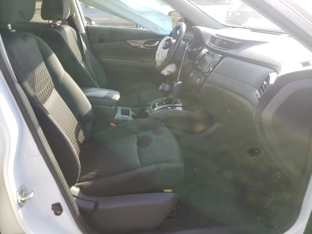 Photo 5 from auction – 2018 NISSAN ROGUE S with VIN KNMAT2MT5JP522806