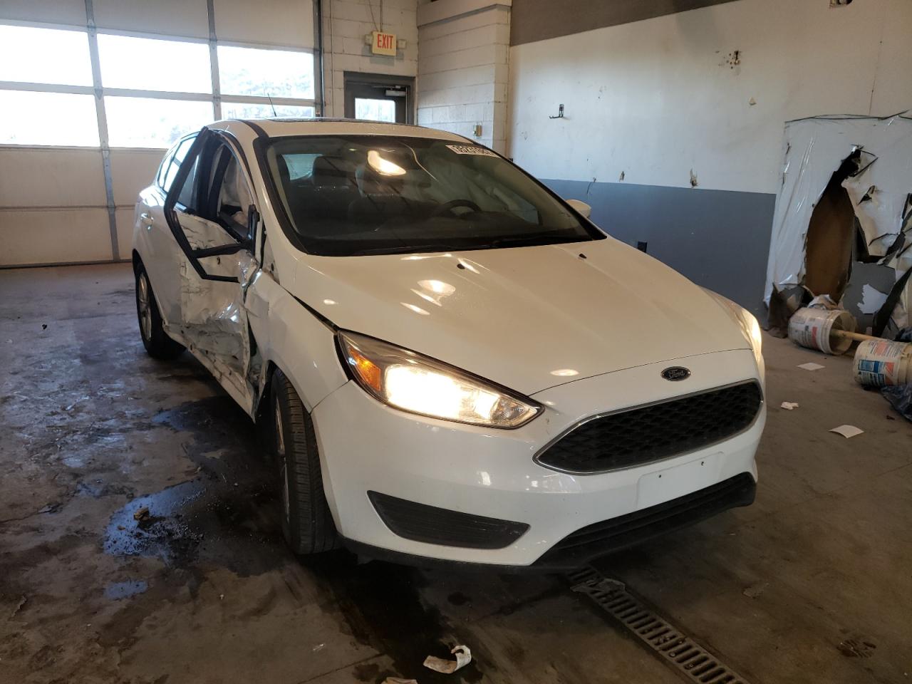 FORD FOCUS SE 2016 with VIN 1FADP3K28GL203777 - Photo from auction