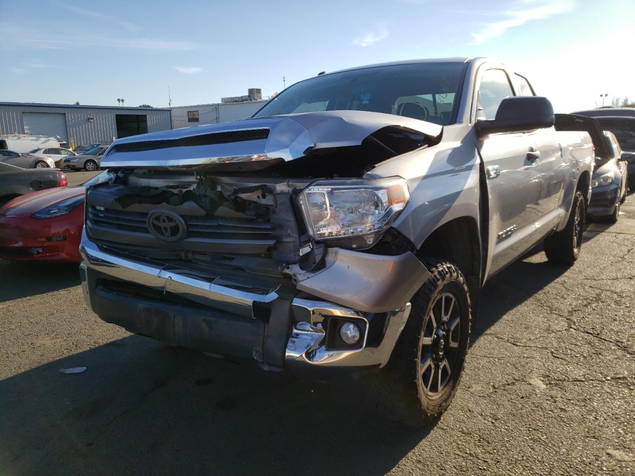 Photo 2 from auction – 2015 TOYOTA TUNDRA DOU with VIN 5TFRY5F18FX185721