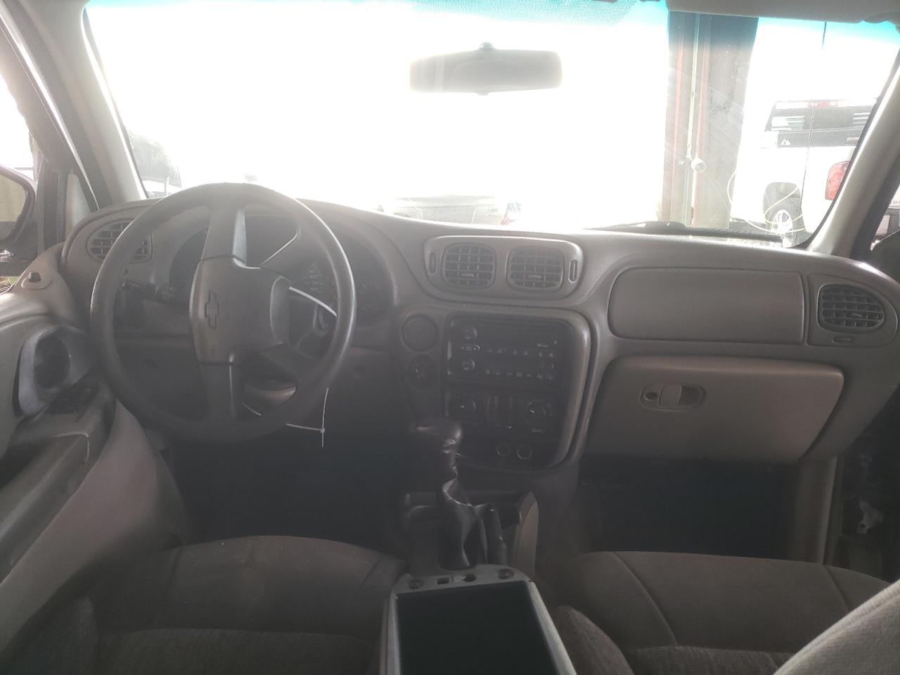 Photo 9 from auction – 2003 CHEVROLET TRAILBLAZE with VIN 1GNDS13S332122480