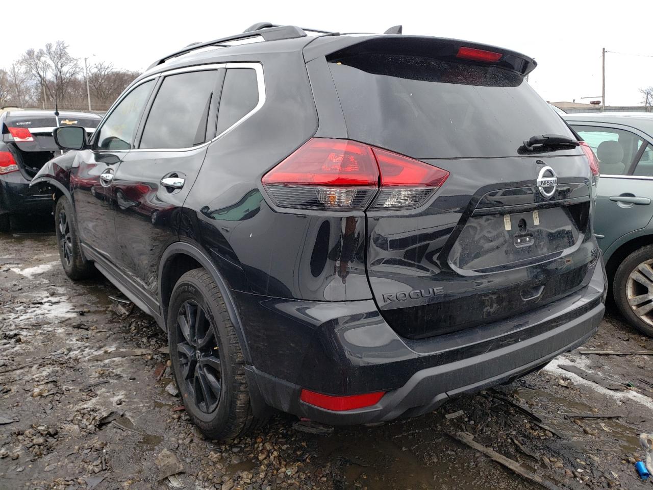 Photo 3 from auction – 2018 NISSAN ROGUE S with VIN 5N1AT2MT3JC720853