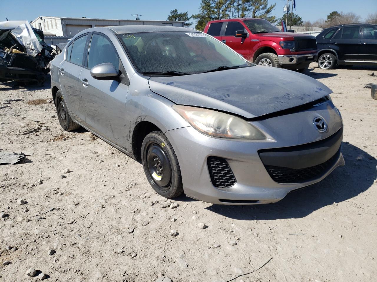 MAZDA 3 I 2012 with VIN JM1BL1UF0C1596892 - Photo from auction