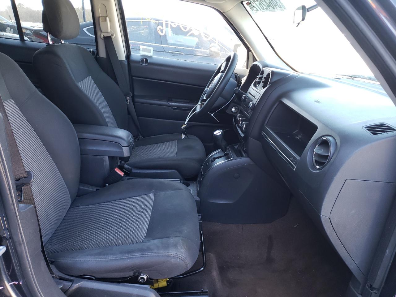 Photo 5 from auction – 2014 JEEP PATRIOT SP with VIN 1C4NJPBA4ED774849