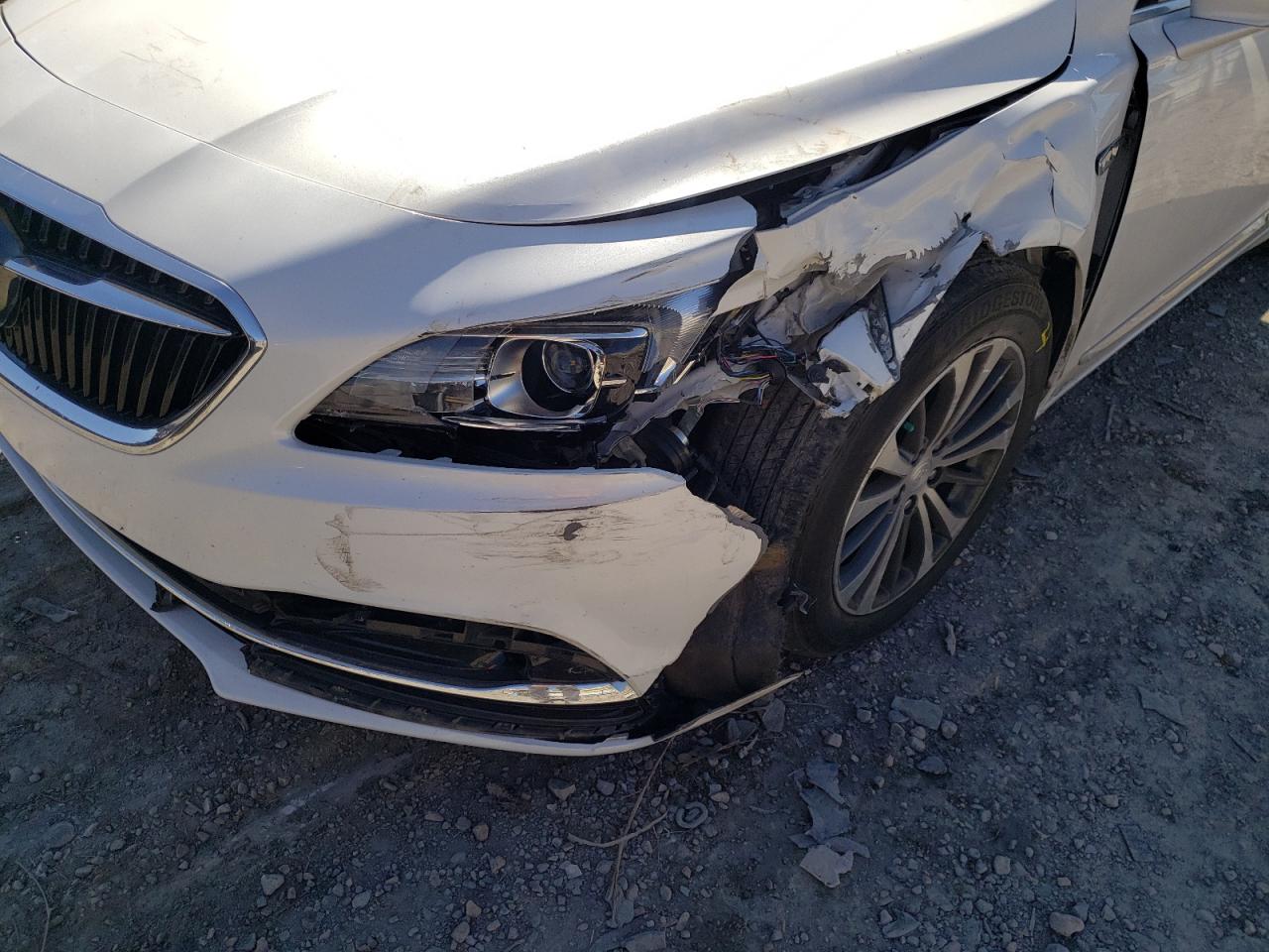 Photo 9 from auction – 2017 BUICK LACROSSE E with VIN 1G4ZP5SS9HU150865