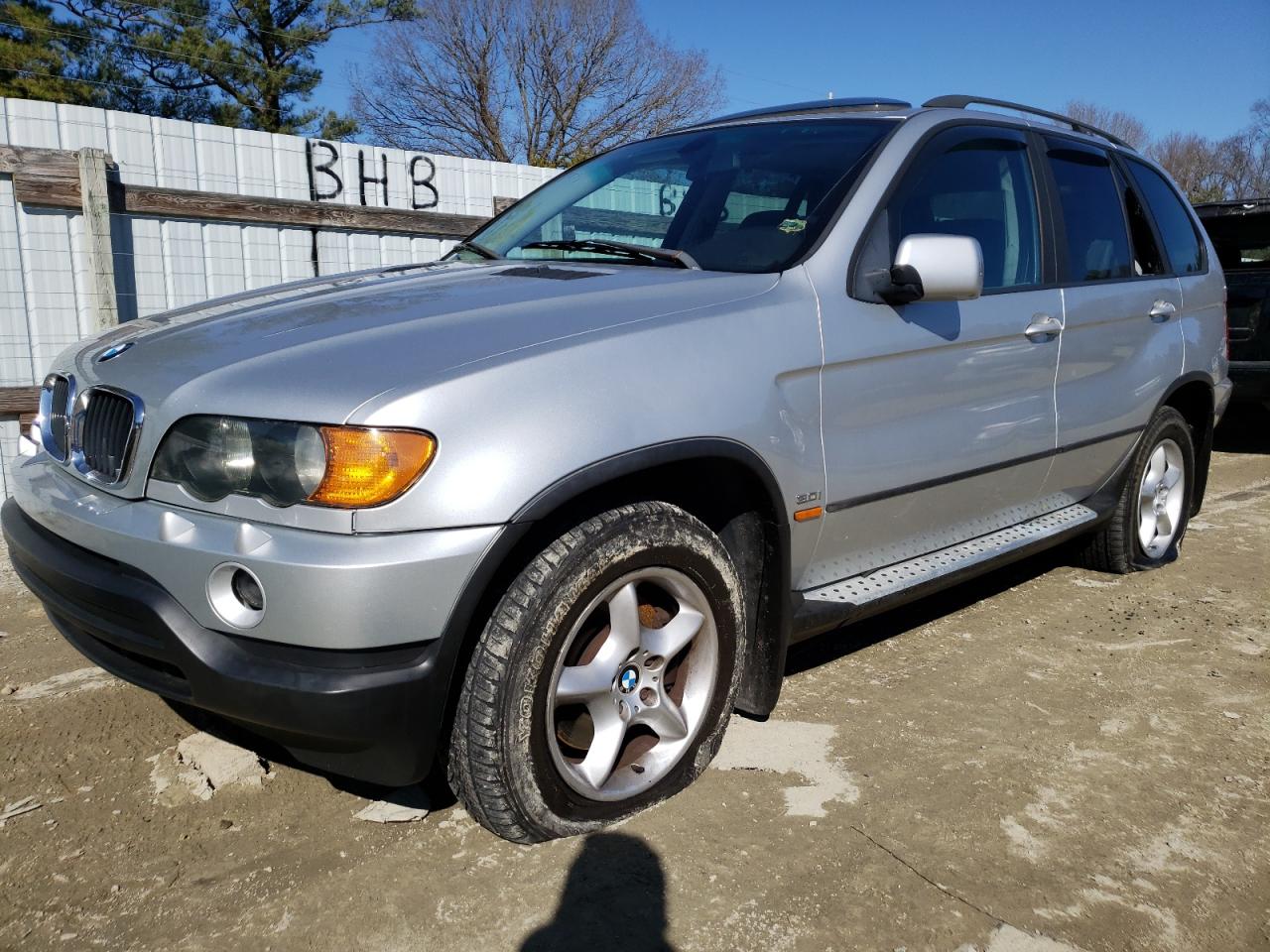 Photo 2 from auction – 2002 BMW X5 3.0I with VIN 5UXFA53592LP38259