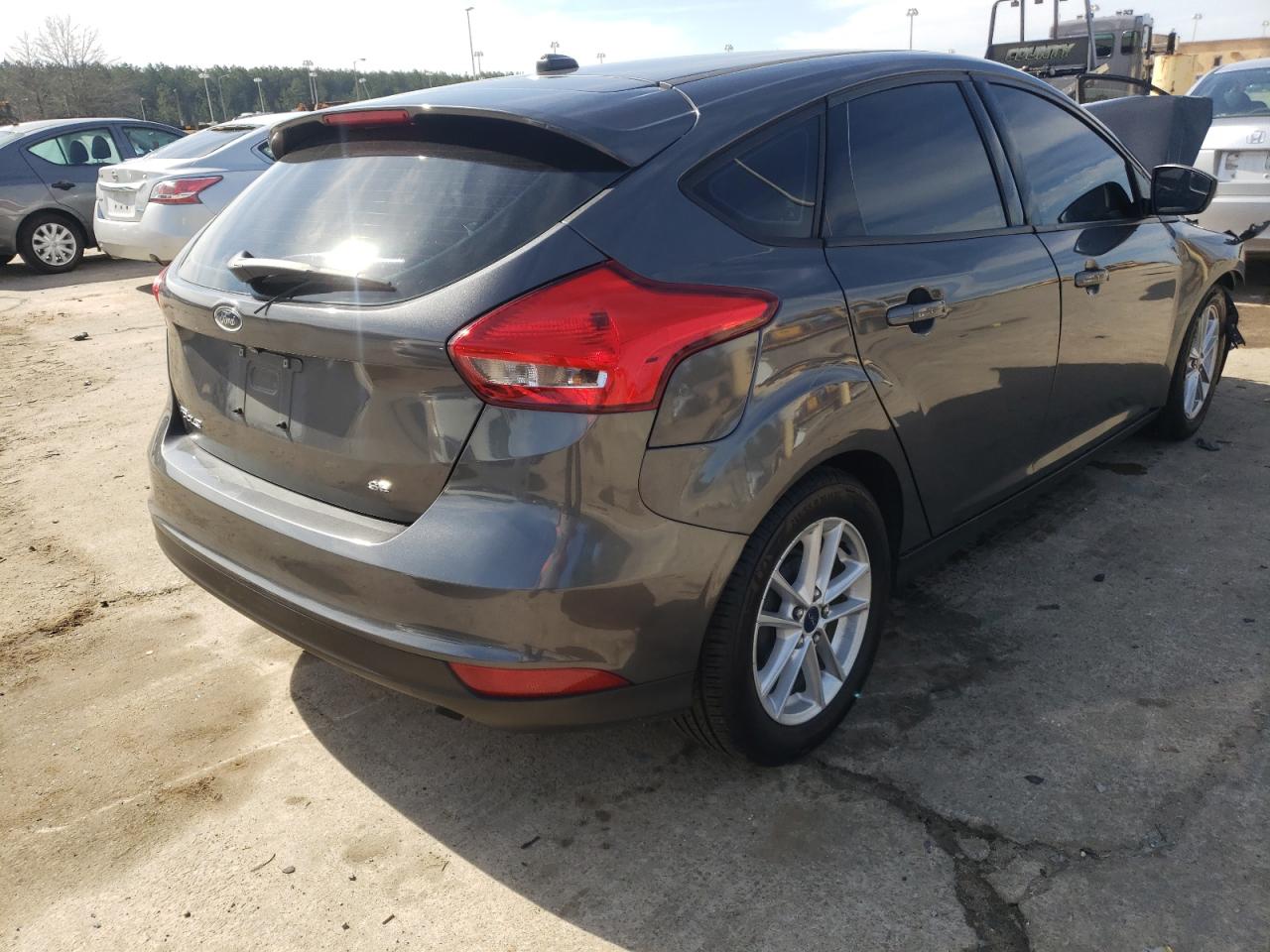 Photo 4 from auction – 2015 FORD FOCUS SE with VIN 1FADP3K29FL203883