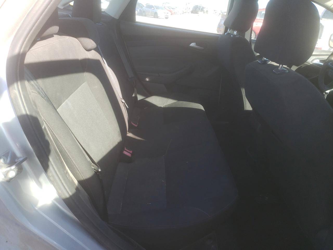 Photo 6 from auction – 2015 FORD FOCUS SE with VIN 1FADP3F25FL207519