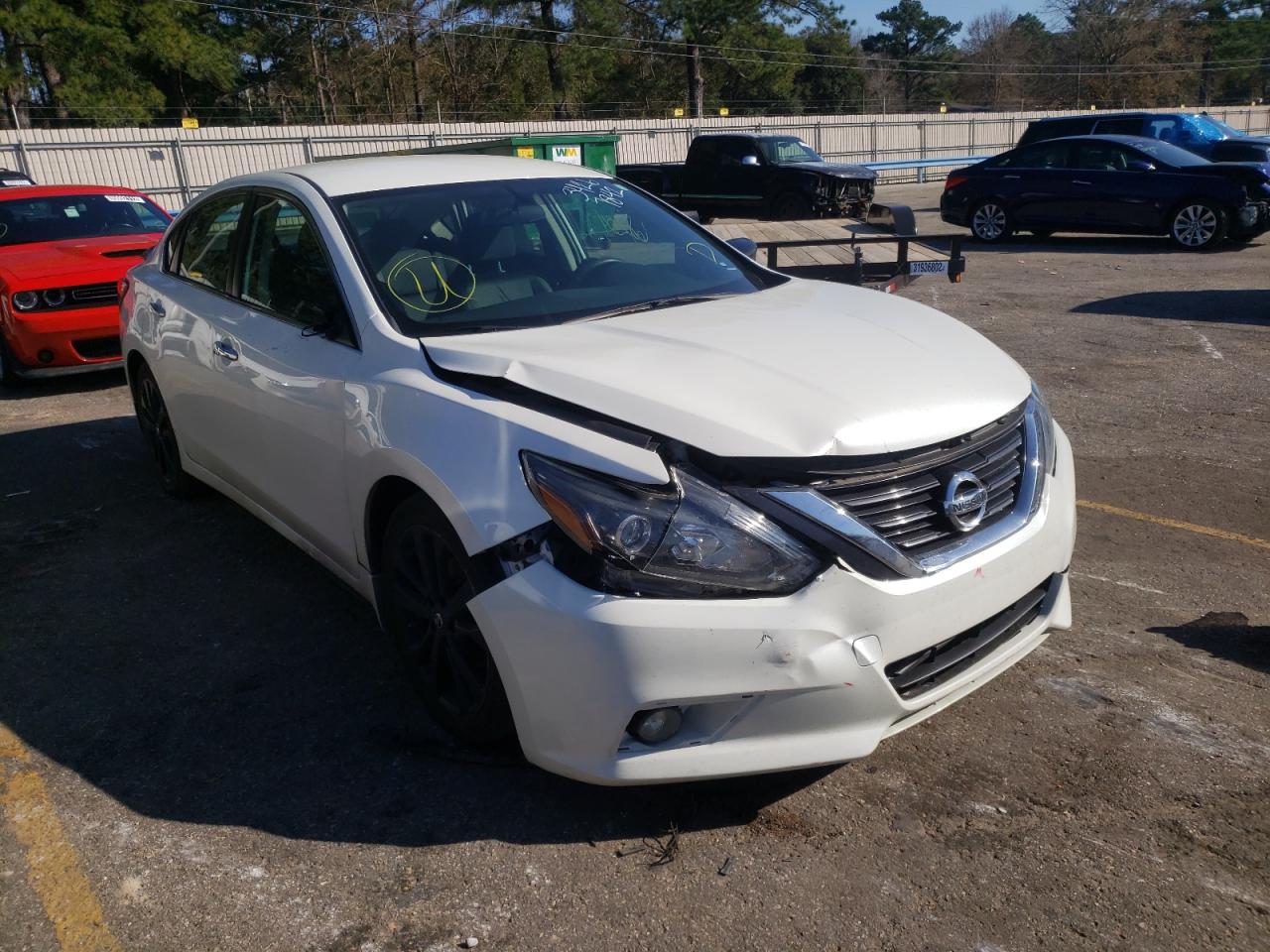 NISSAN ALTIMA 2.5 2017 with VIN 1N4AL3AP2HC220135 - Photo from auction