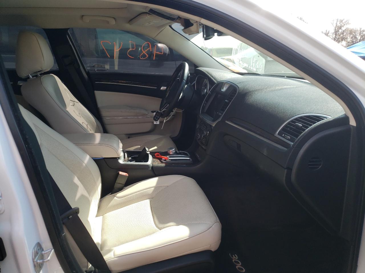 Photo 5 from auction – 2017 CHRYSLER 300C with VIN 2C3CCAET4HH582306