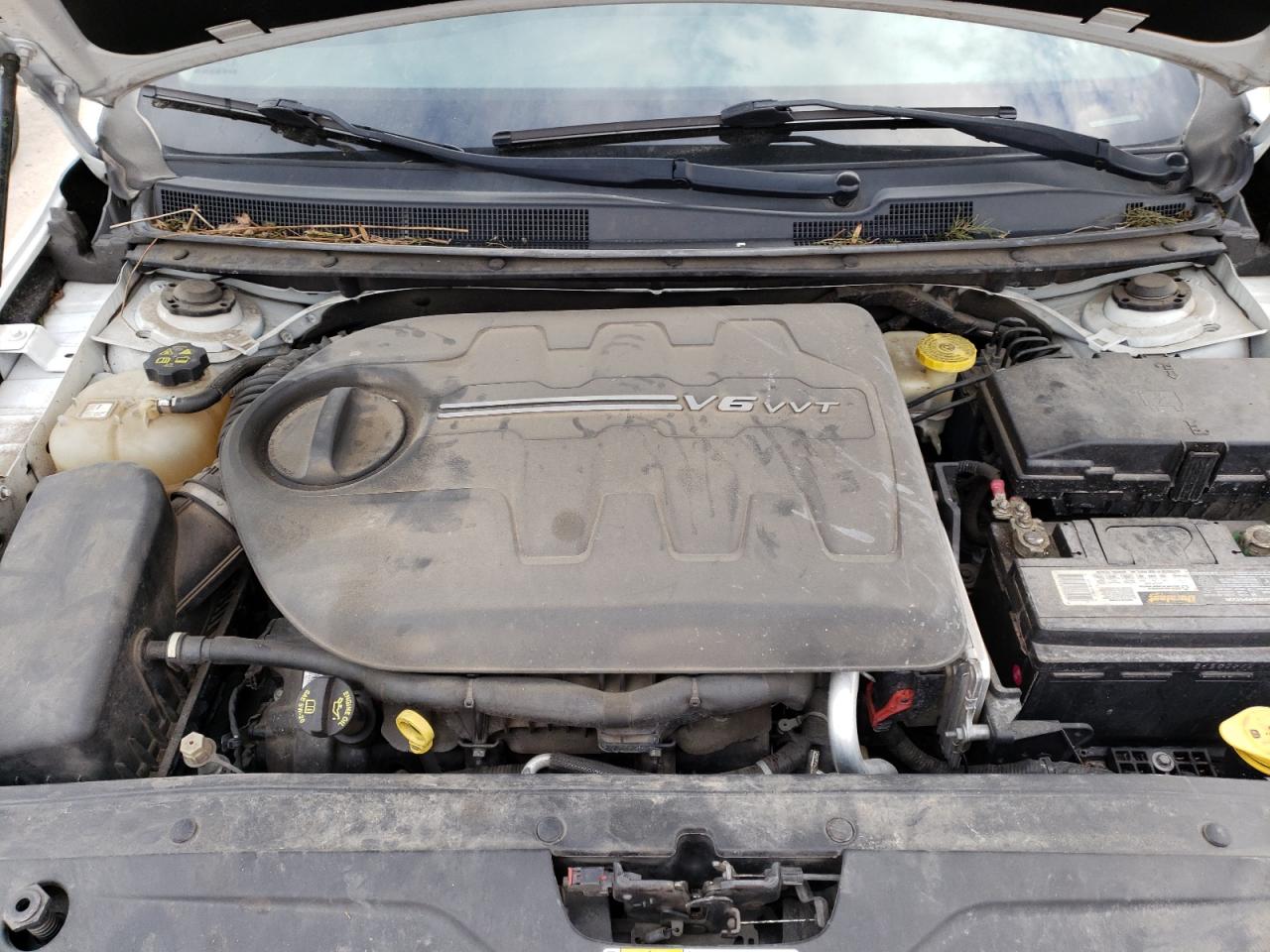 Photo 7 from auction – 2015 CHRYSLER 200 C with VIN 1C3CCCCG9FN510426