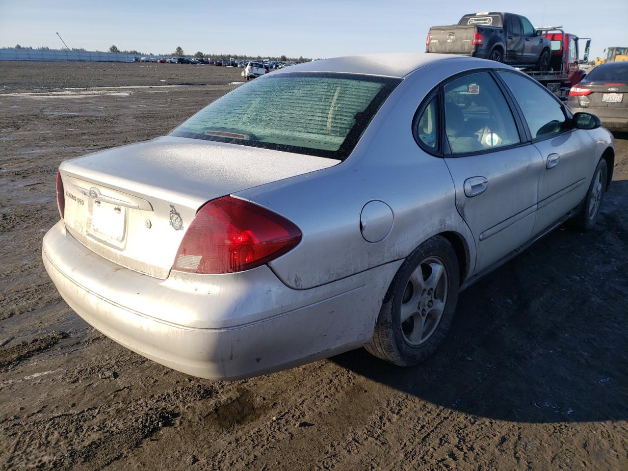 Photo 4 from auction – 2002 FORD TAURUS SES with VIN 1FAFP55U72G181192