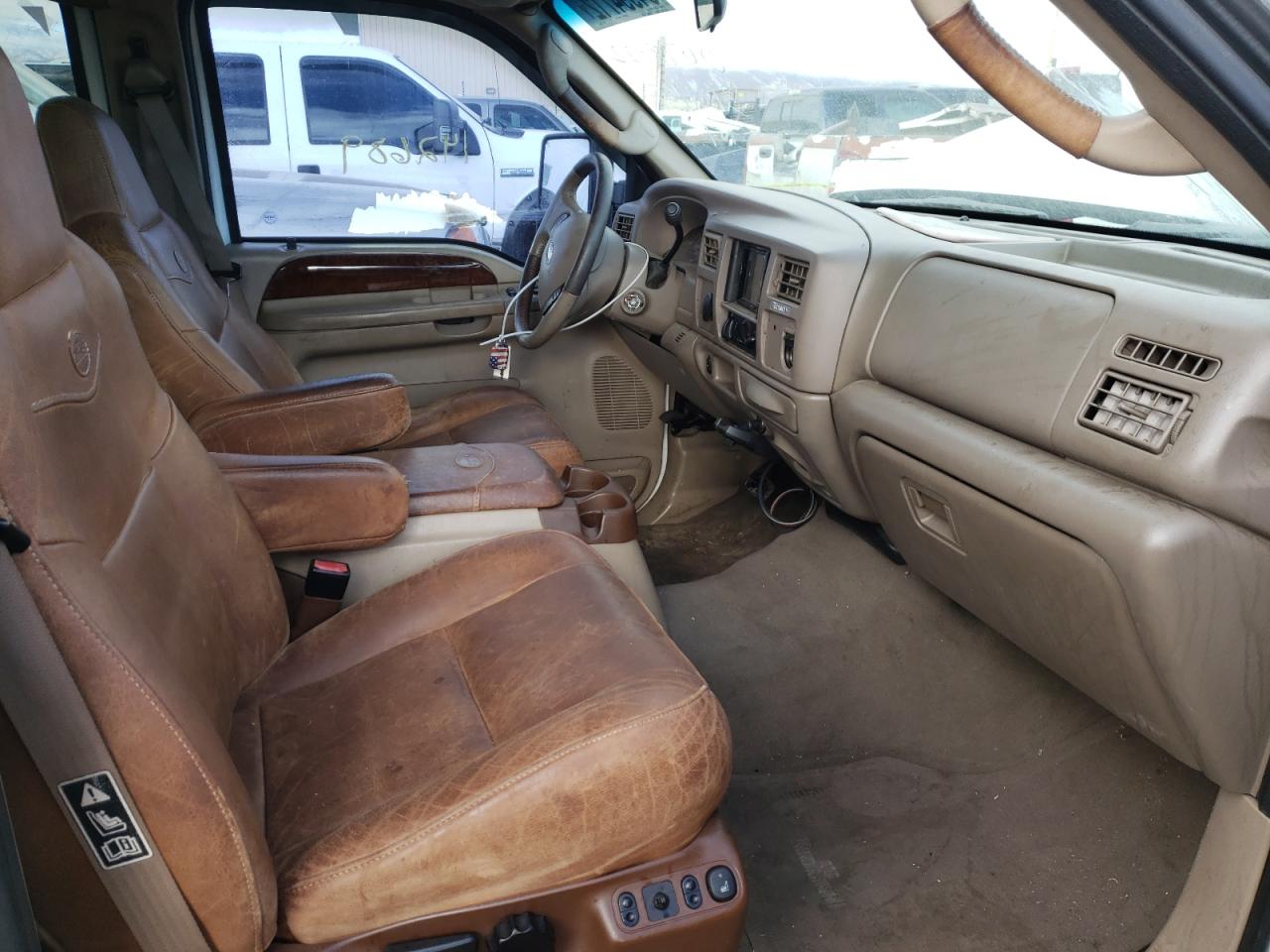 Photo 5 from auction – 2004 FORD F350 SUPER with VIN 1FTWW32PX4EB08669