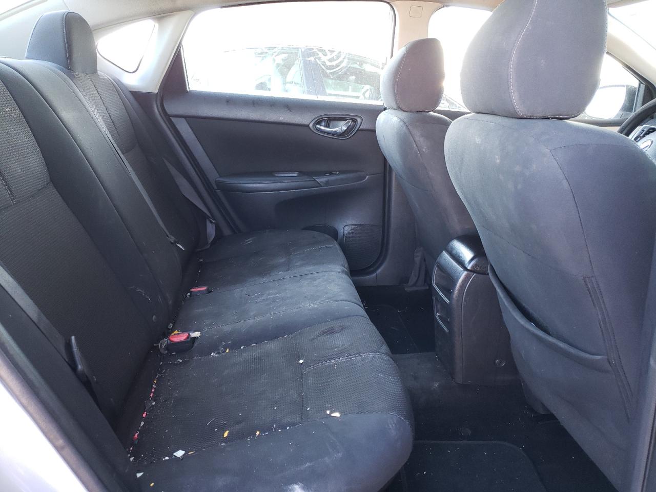 Photo 6 from auction – 2016 NISSAN SENTRA S with VIN 3N1AB7AP5GL683655