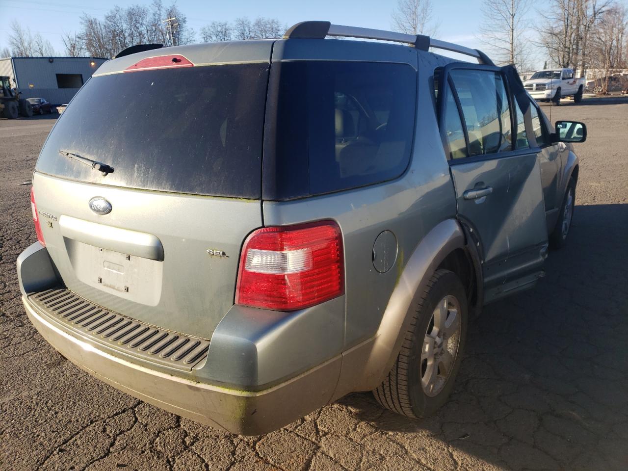Photo 4 from auction – 2005 FORD FREESTYLE with VIN 1FMDK02195GA74318