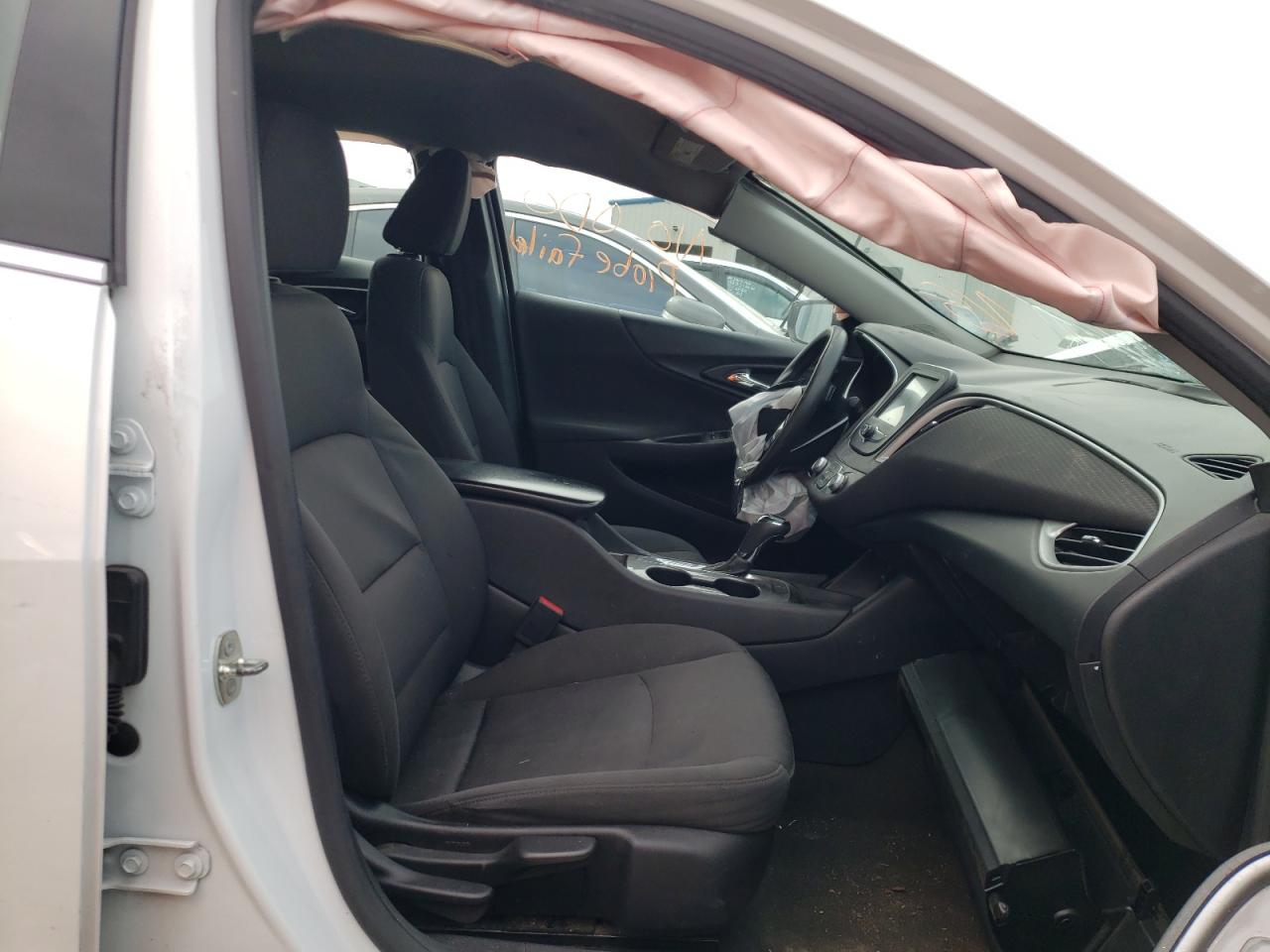 Photo 5 from auction – 2018 CHEVROLET MALIBU LS with VIN 1G1ZB5ST0JF134052