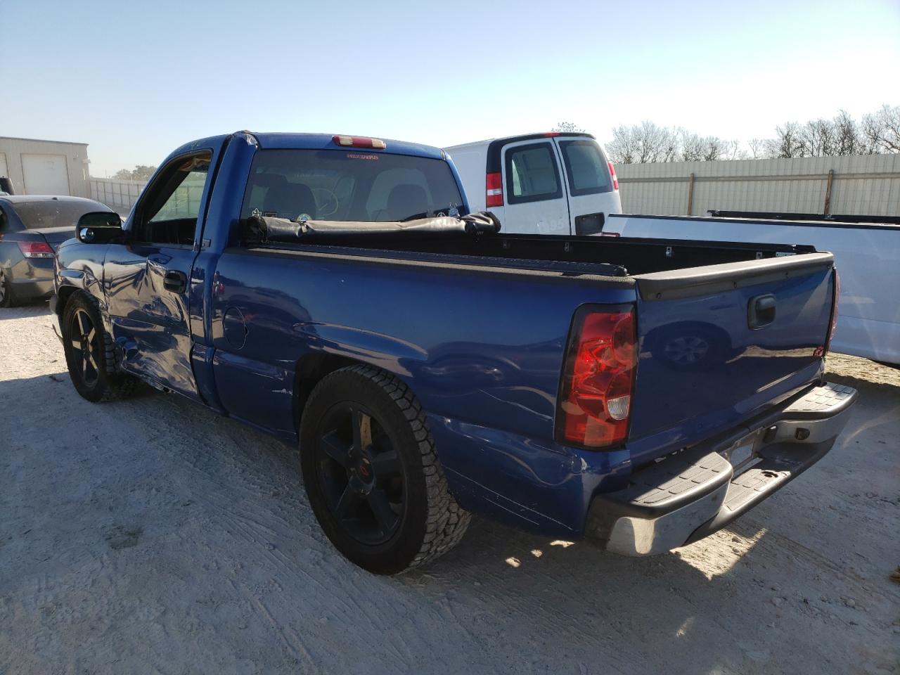 Photo 3 from auction – 2003 CHEVROLET SILVERADO with VIN 1GCEC14X13Z145879