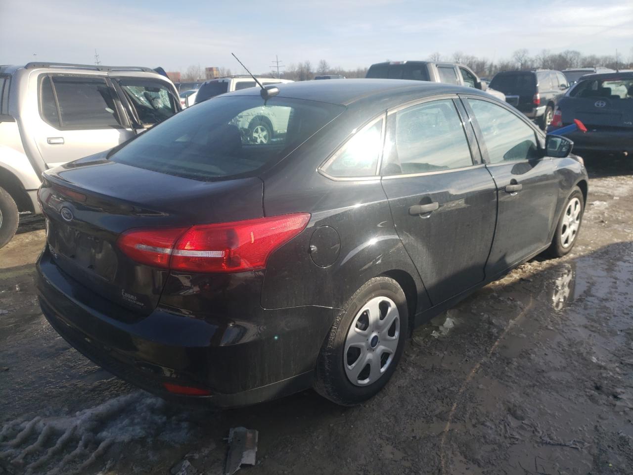 Photo 4 from auction – 2016 FORD FOCUS S with VIN 1FADP3E28GL281018