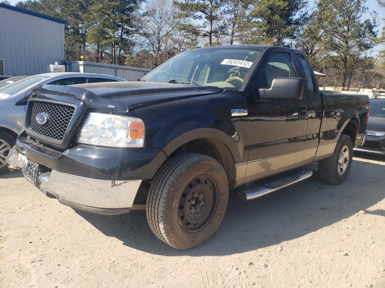 Photo 2 from auction – 2004 FORD F150 with VIN 1FTRF12W44NA69943