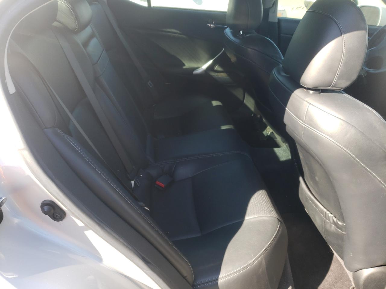 Photo 6 from auction – 2009 LEXUS IS 250 with VIN JTHCK262695035846