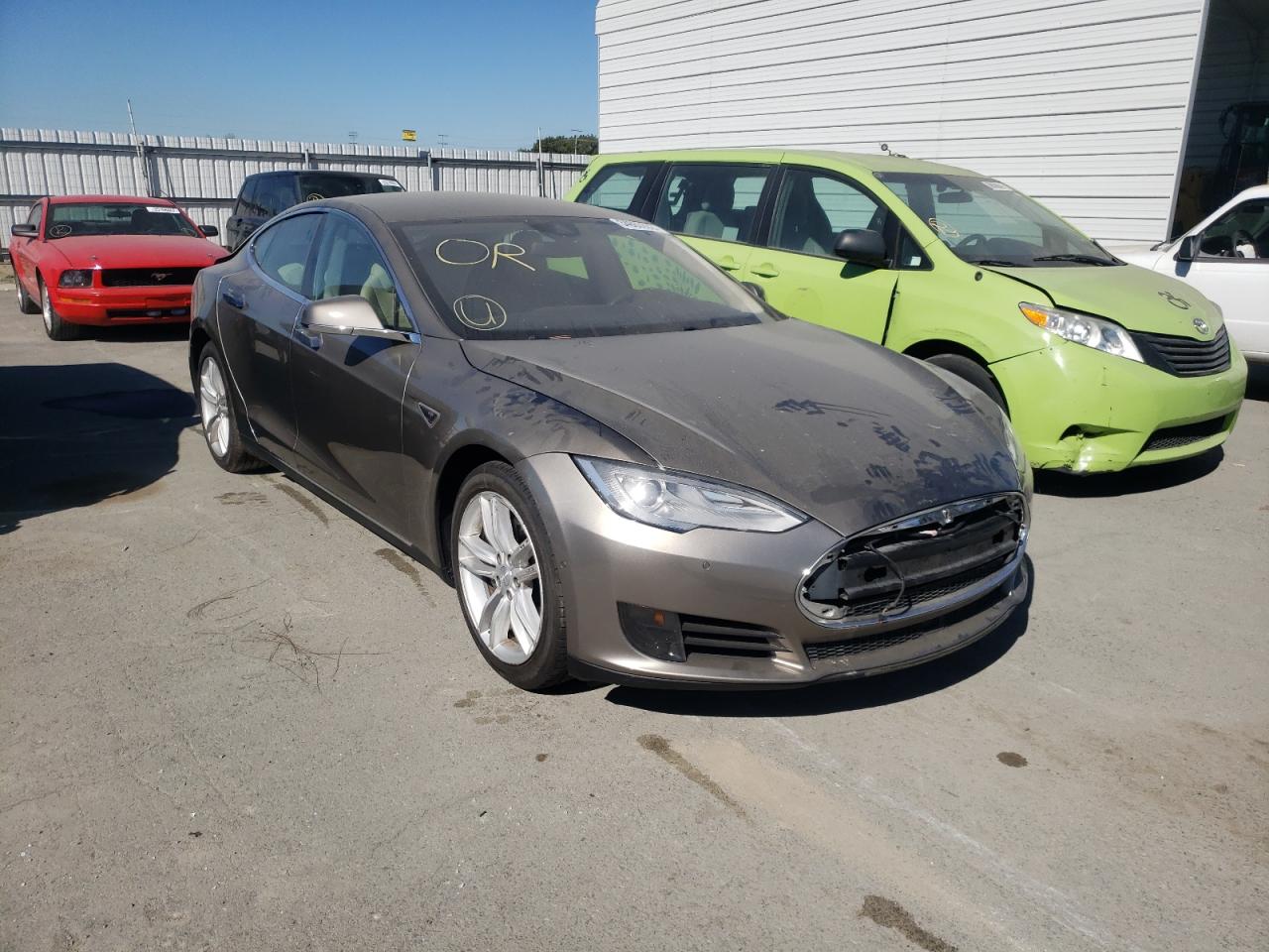 TESLA MODEL S 2015 with VIN 5YJSA1E22FF111018 - Photo from auction