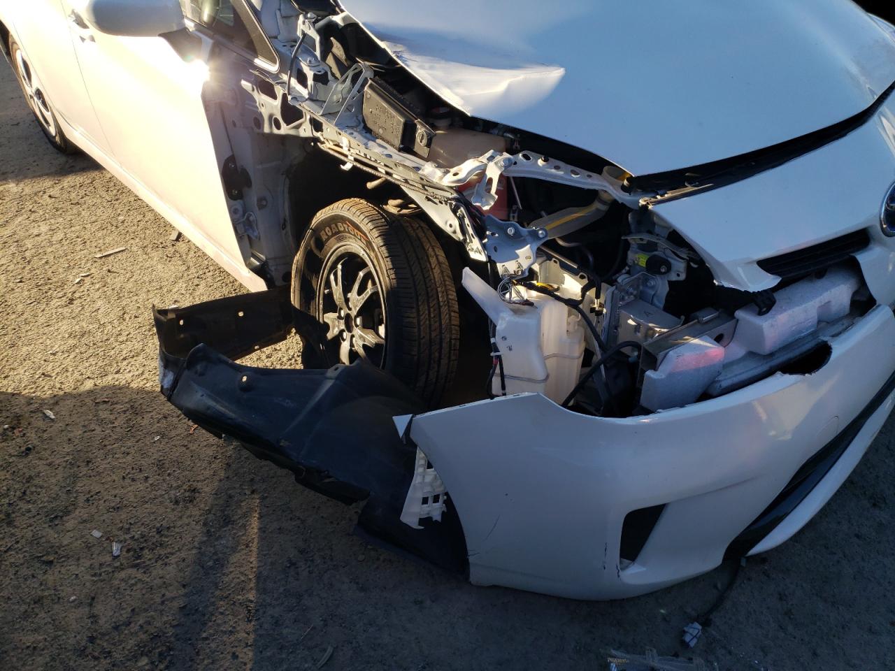Photo 9 from auction – 2015 TOYOTA PRIUS with VIN JTDKN3DU2F0431974