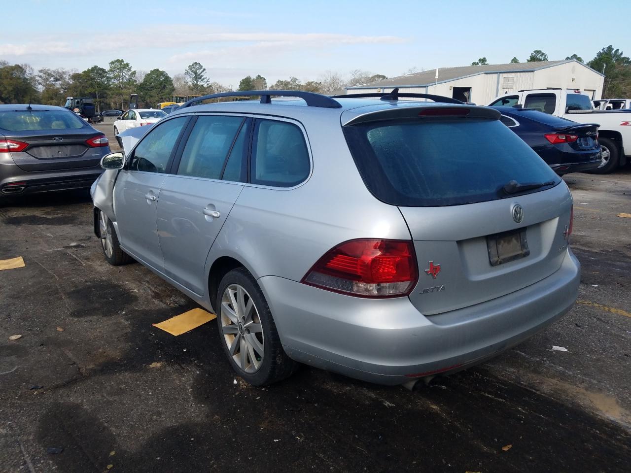 Photo 3 from auction – 2011 VOLKSWAGEN JETTA S with VIN 3VWPZ7AJ9BM692616