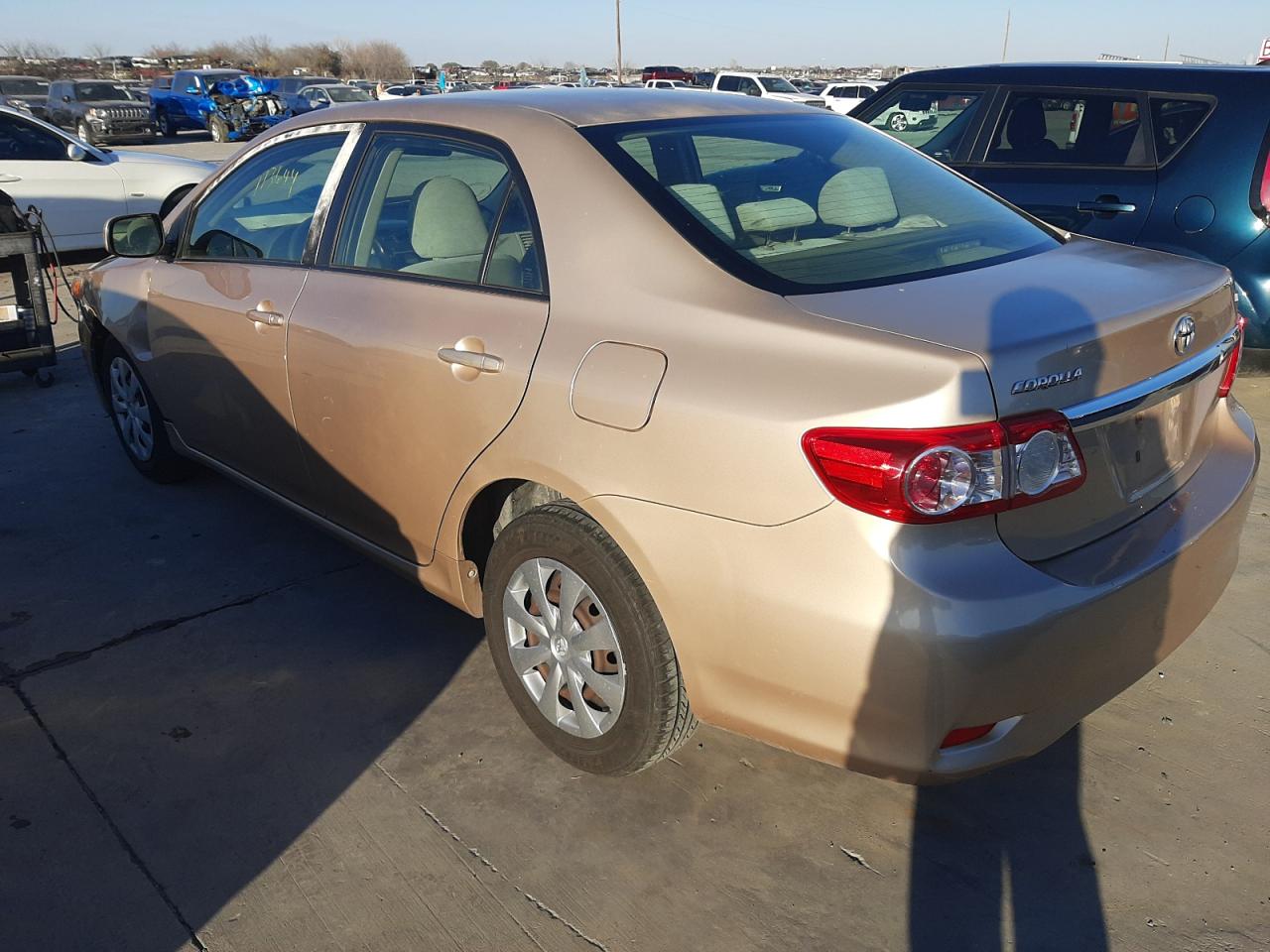 Photo 3 from auction – 2011 TOYOTA COROLLA BA with VIN JTDBU4EE3B9132791